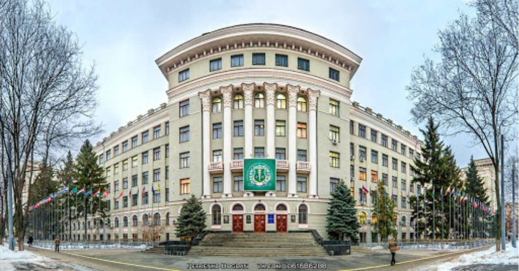 Де навчатися на лікаря у 2021 році: ТОП-5 медуніверситетів України